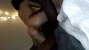 Ciuman Pertama College Chix meningkat cerita lucah sedap menjadi Rug Riding 69!