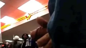 MILFtastic Tanya memainkan seruling kulit cerita sedap melayu