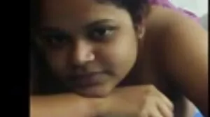 Ibu tiri cerita lucah melayu sedap yang tertekan memerlukan tangan santai anak tiri