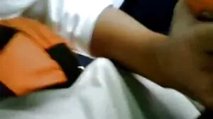 Perempuan murahan terangsang cerita sex sedap Riley Reid menunggang zakar yang keras dan mengambilnya sehingga dalam pantat